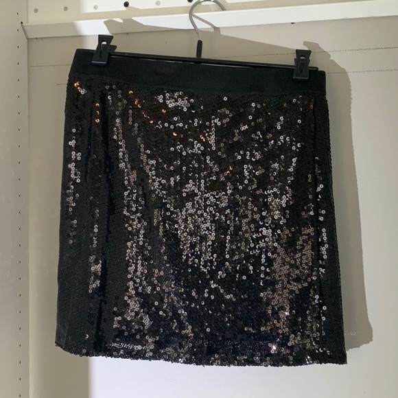 BCBCG Sequin Mini Skirt - Picture 5 of 6